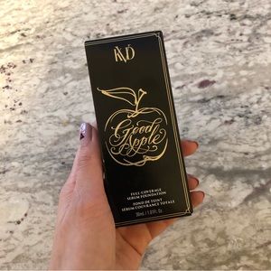 KVD Beauty Good Apple Full Coverage Transfer Proof Serum Foundation in Light 021